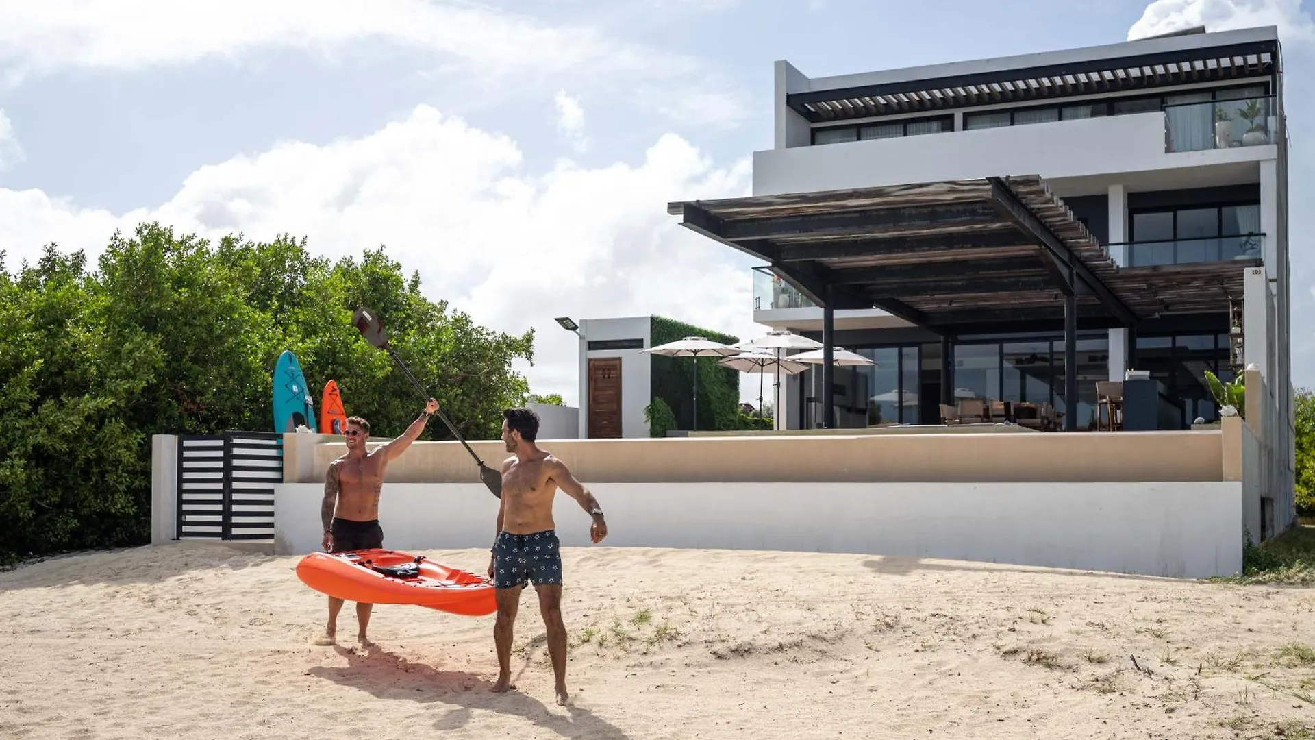 Beachfront Luxury Villa With Pool With Private Cooker & Staff Puerto Morelos