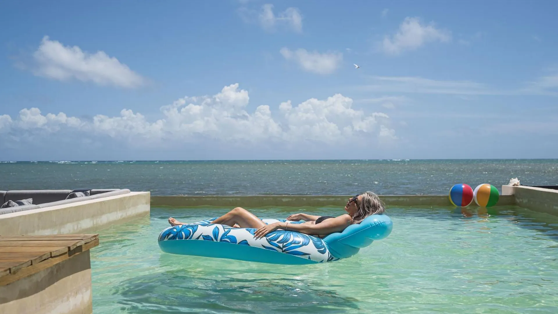 Beachfront Luxury Villa With Pool With Private Cooker & Staff Puerto Morelos Mexico