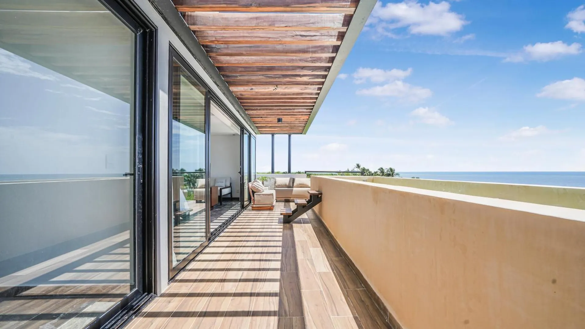 Beachfront Luxury Villa With Pool With Private Cooker & Staff Puerto Morelos
