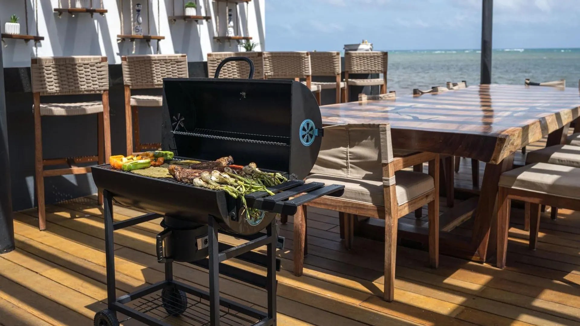 Beachfront Luxury Villa With Pool With Private Cooker & Staff Puerto Morelos