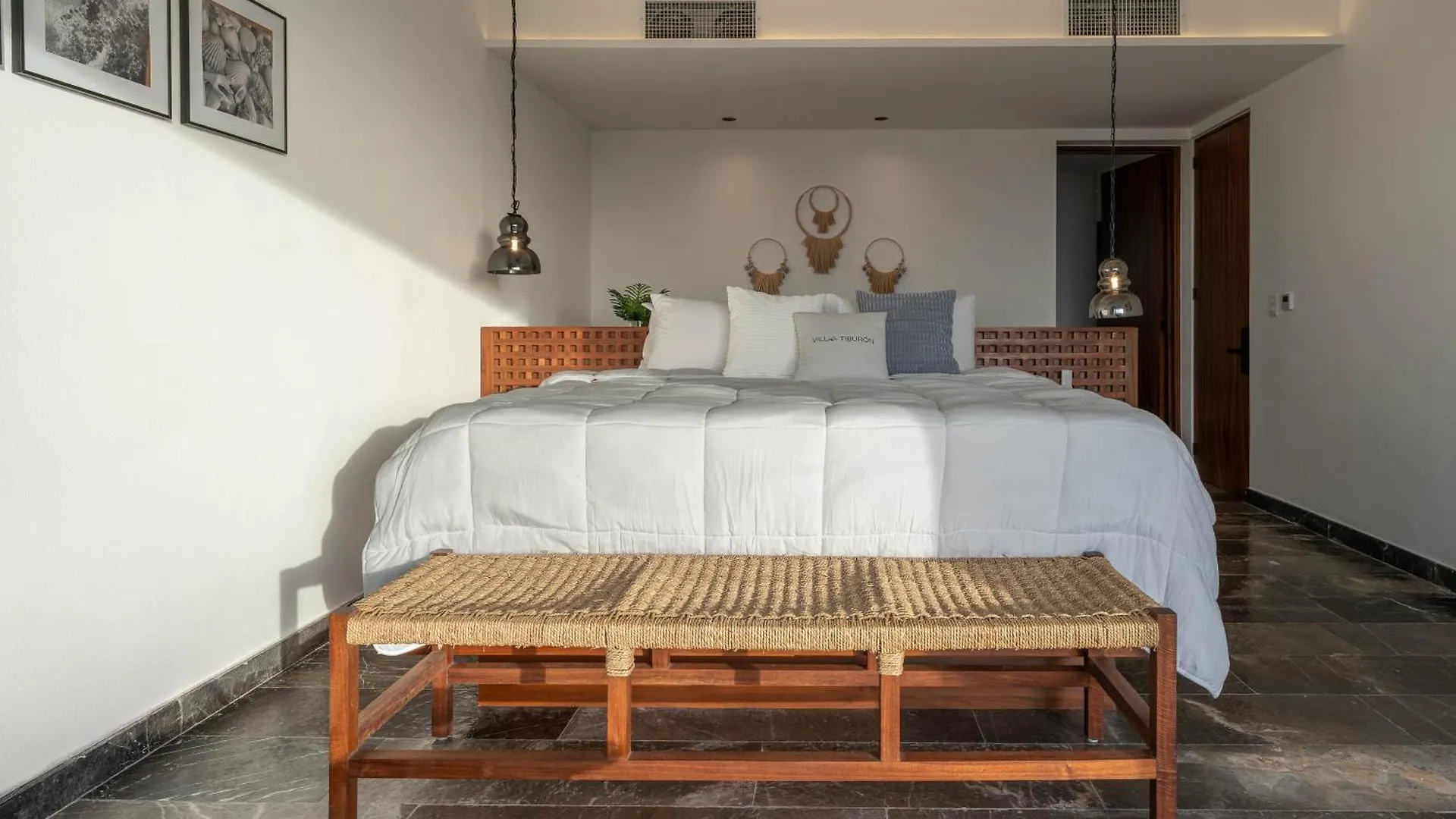 Beachfront Luxury Villa With Pool With Private Cooker & Staff Puerto Morelos
