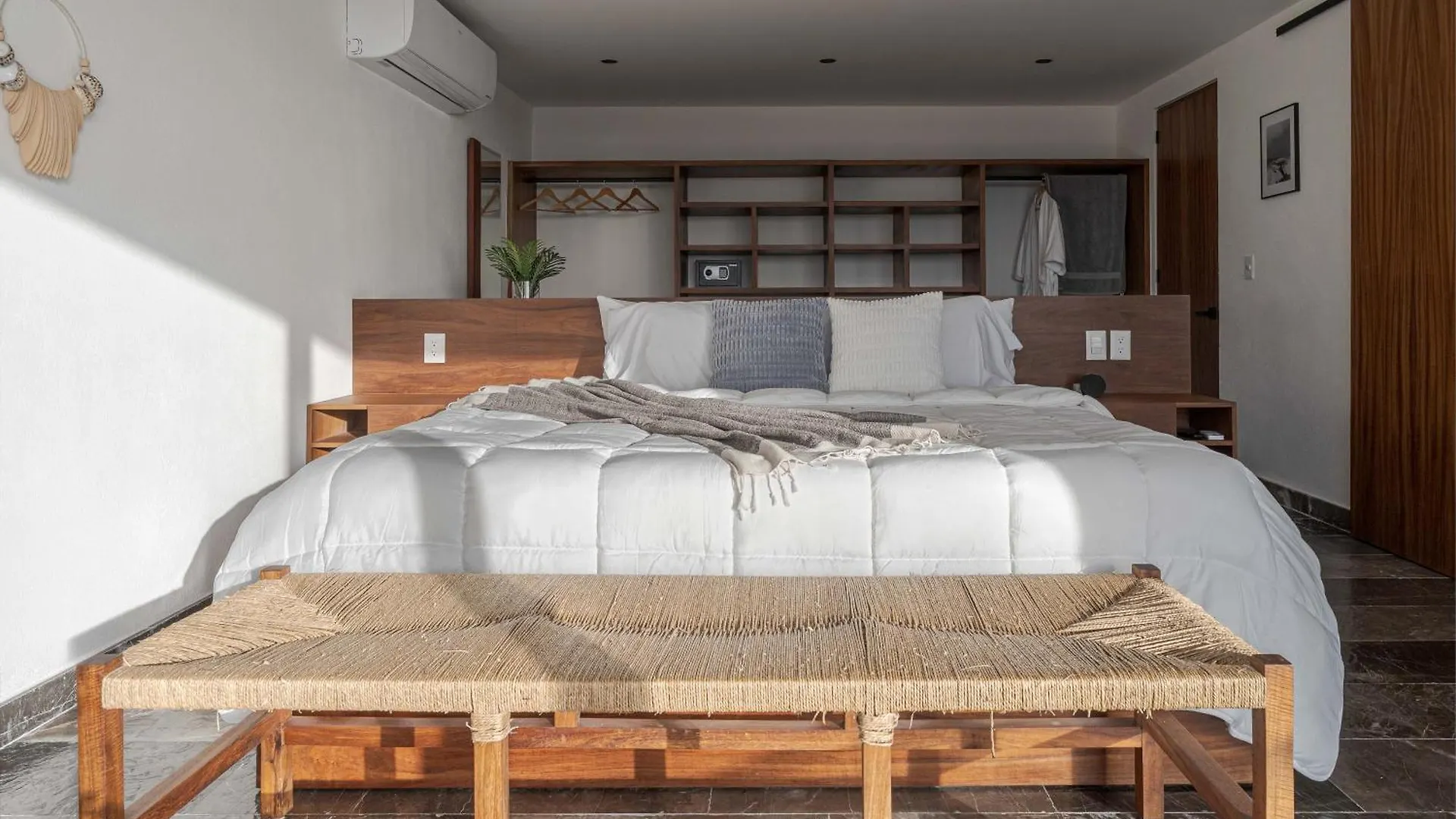 Beachfront Luxury Villa With Pool With Private Cooker & Staff Puerto Morelos Mexico